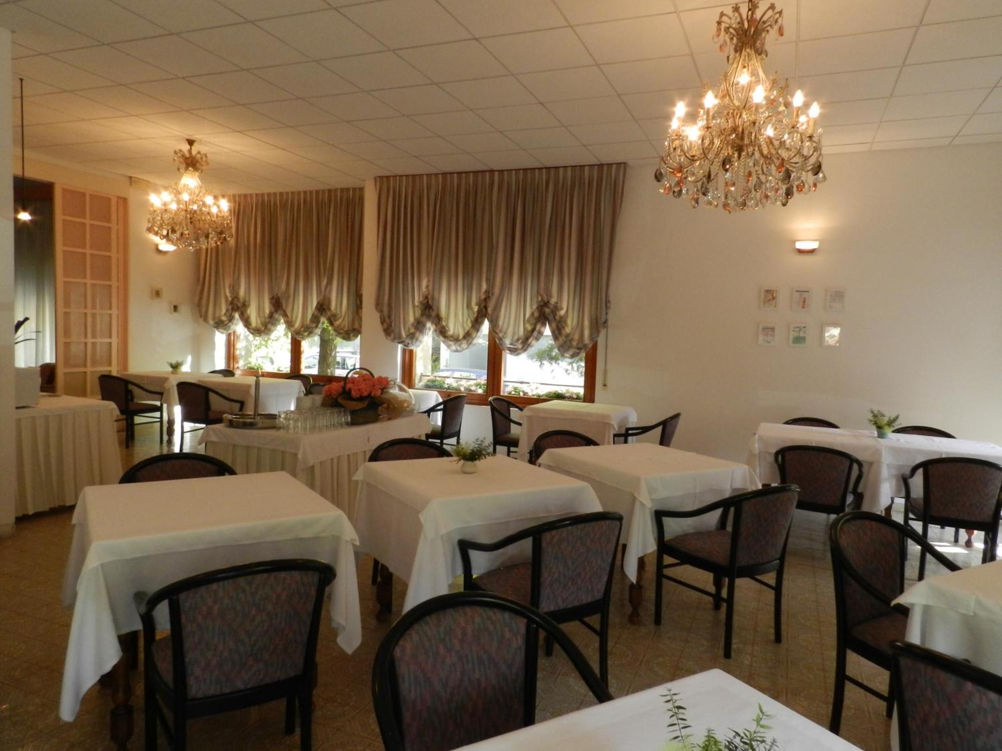 Park Hotel Albisola Superiore Ngoại thất bức ảnh