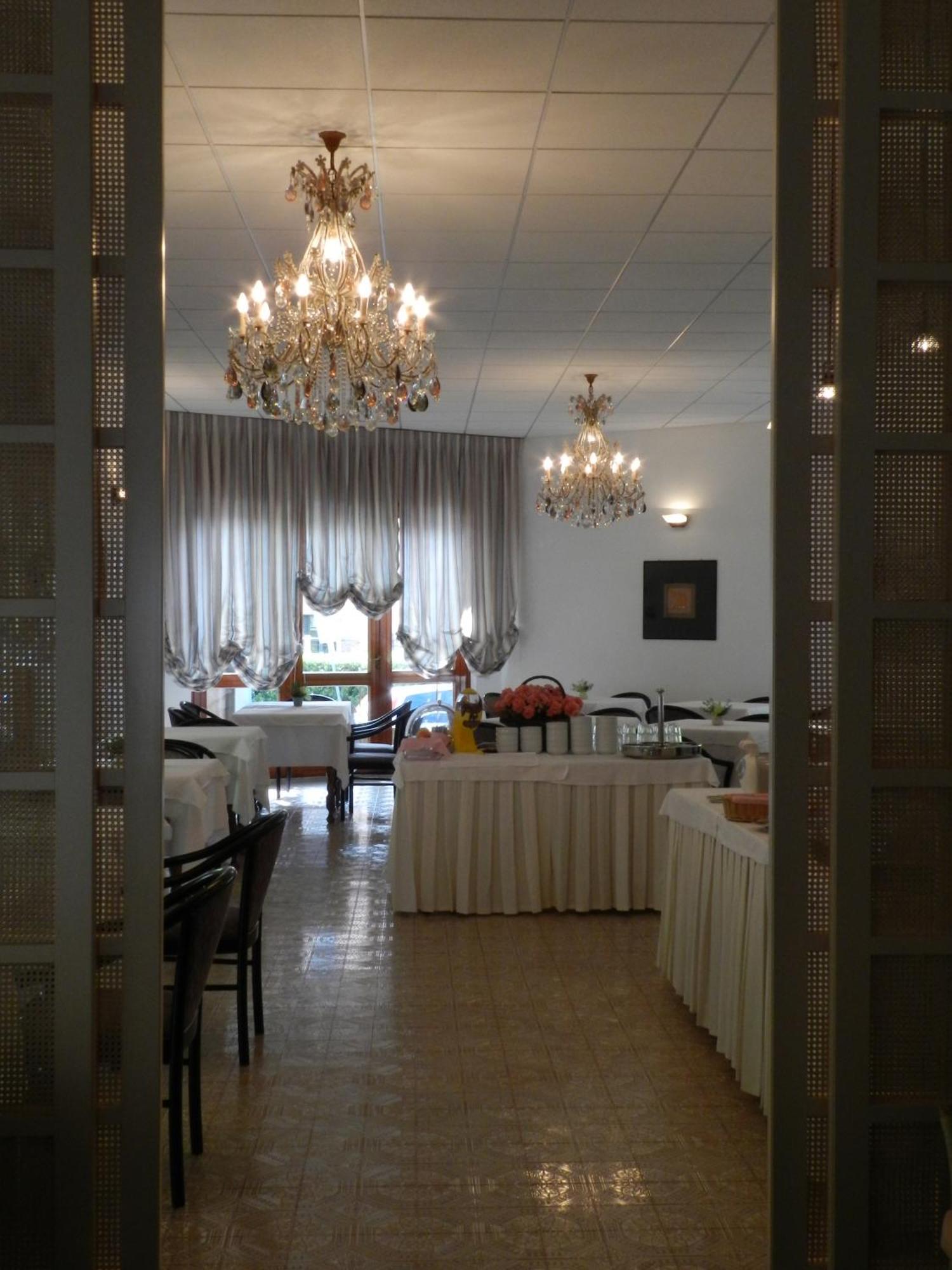 Park Hotel Albisola Superiore Ngoại thất bức ảnh